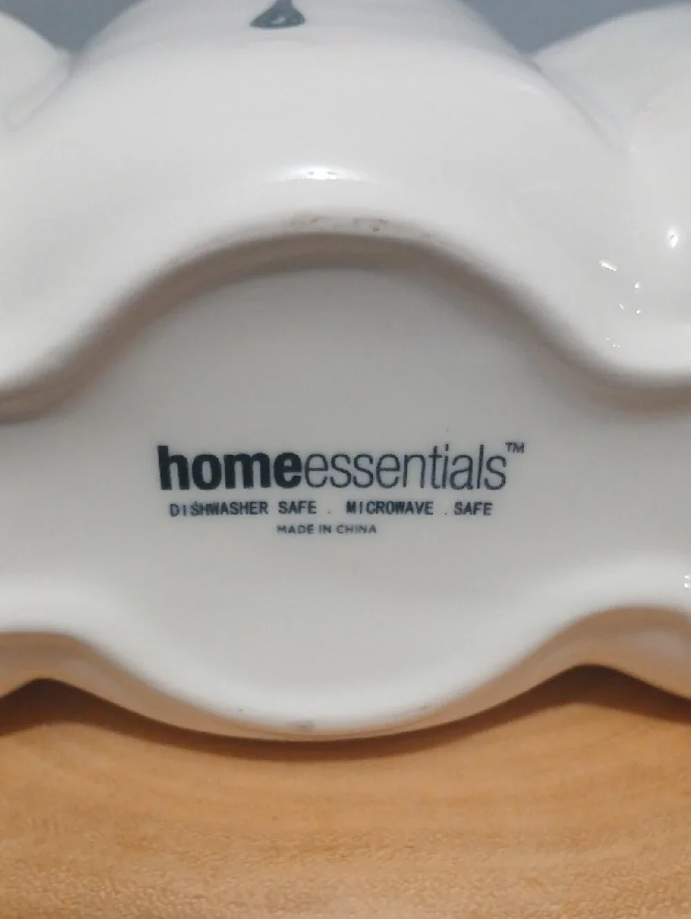 Ceramic Utensil Holder in White with Cutlery Design NWT
